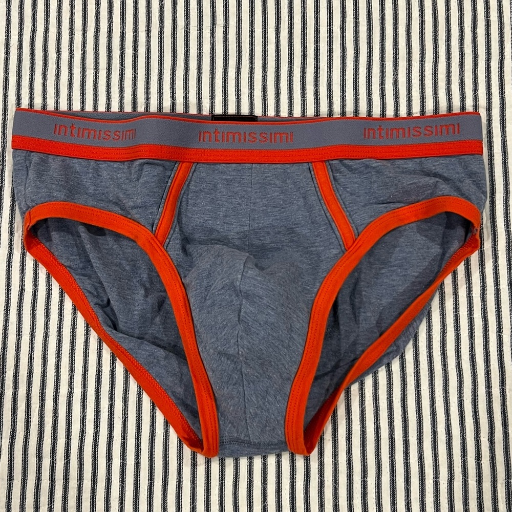 Intimissimi men's heather blue and orange/red trim briefs
